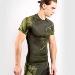VENUM LOMA Commando Rashguard - Kort Arm Kaki