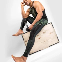 VENUM Nakahi Treningstights Herre Kaki