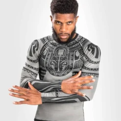 VENUM Nakahi Kompresjonstrøye/Rashguard - Lang Arm Grå